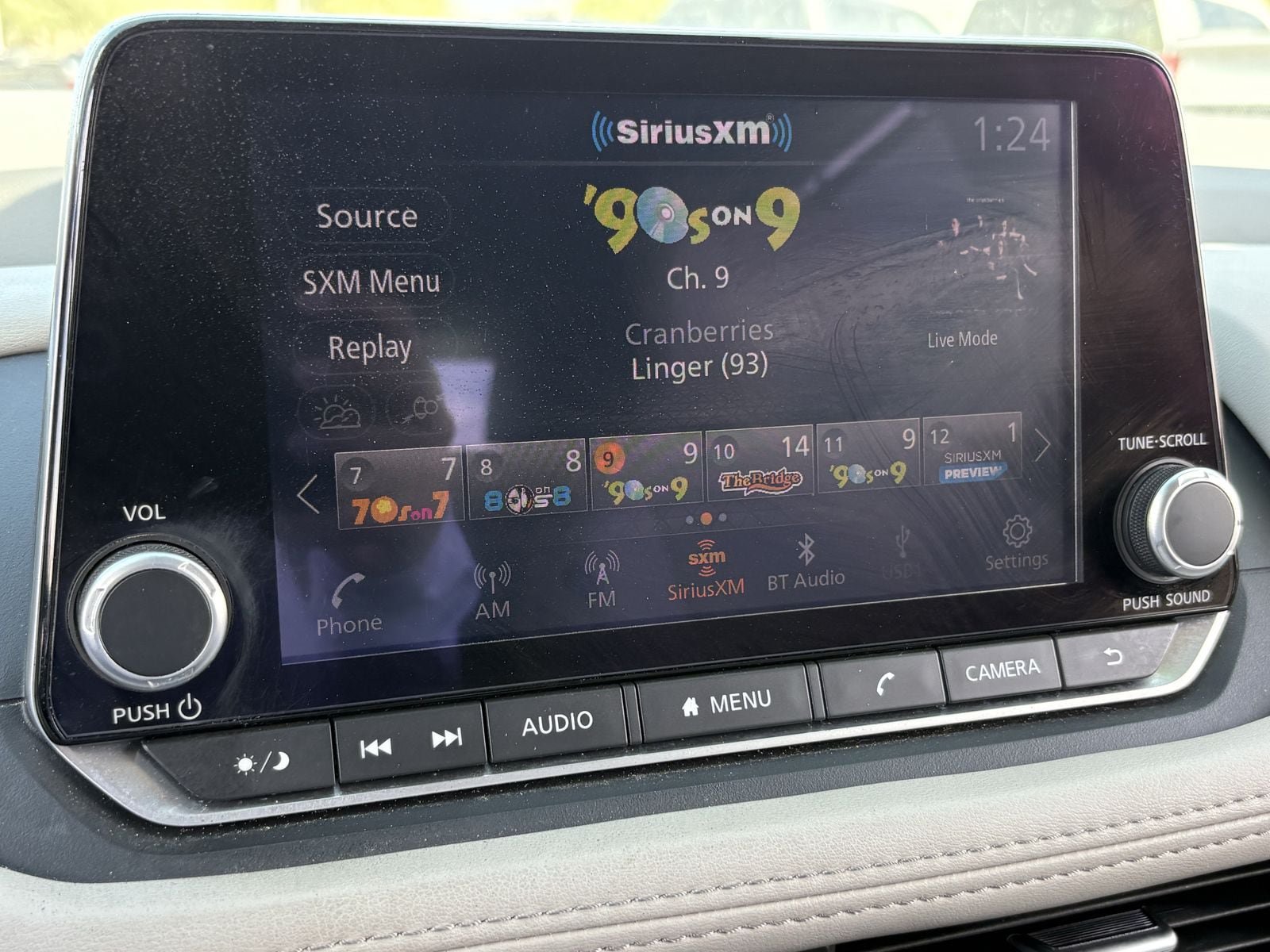 Used 2023 Nissan Rogue SV w/ SV Premium B Package FWD image 27