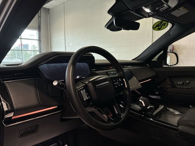 Used 2024 Land Rover Range Rover Sport Dynamic SE AWD/4WD image 9