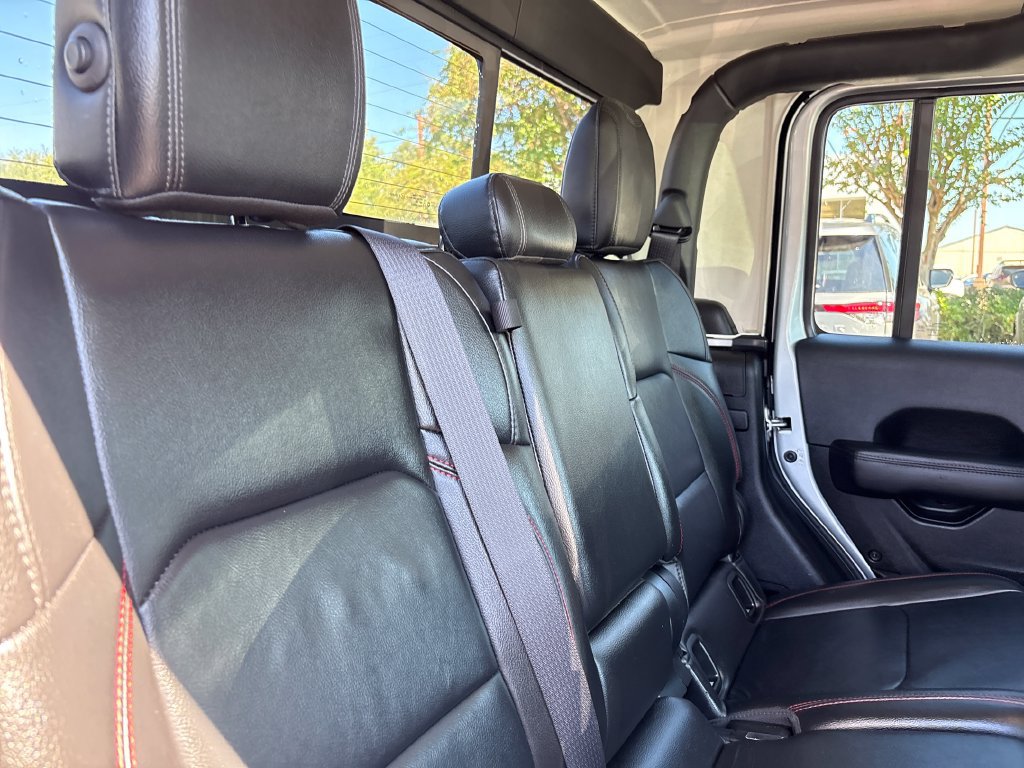 Used 2023 Jeep Gladiator Rubicon w/ Cold Weather Group AWD/4WD image 26