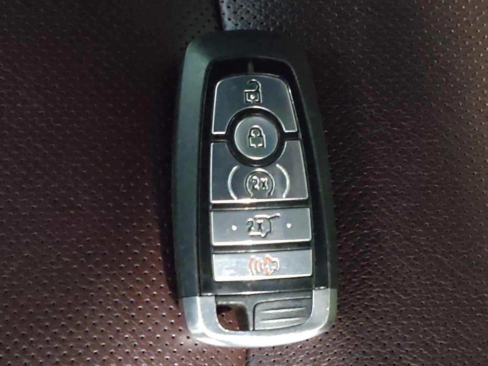 Used 2020 Ford Edge Titanium w/ Equipment Group 301A FWD image 32