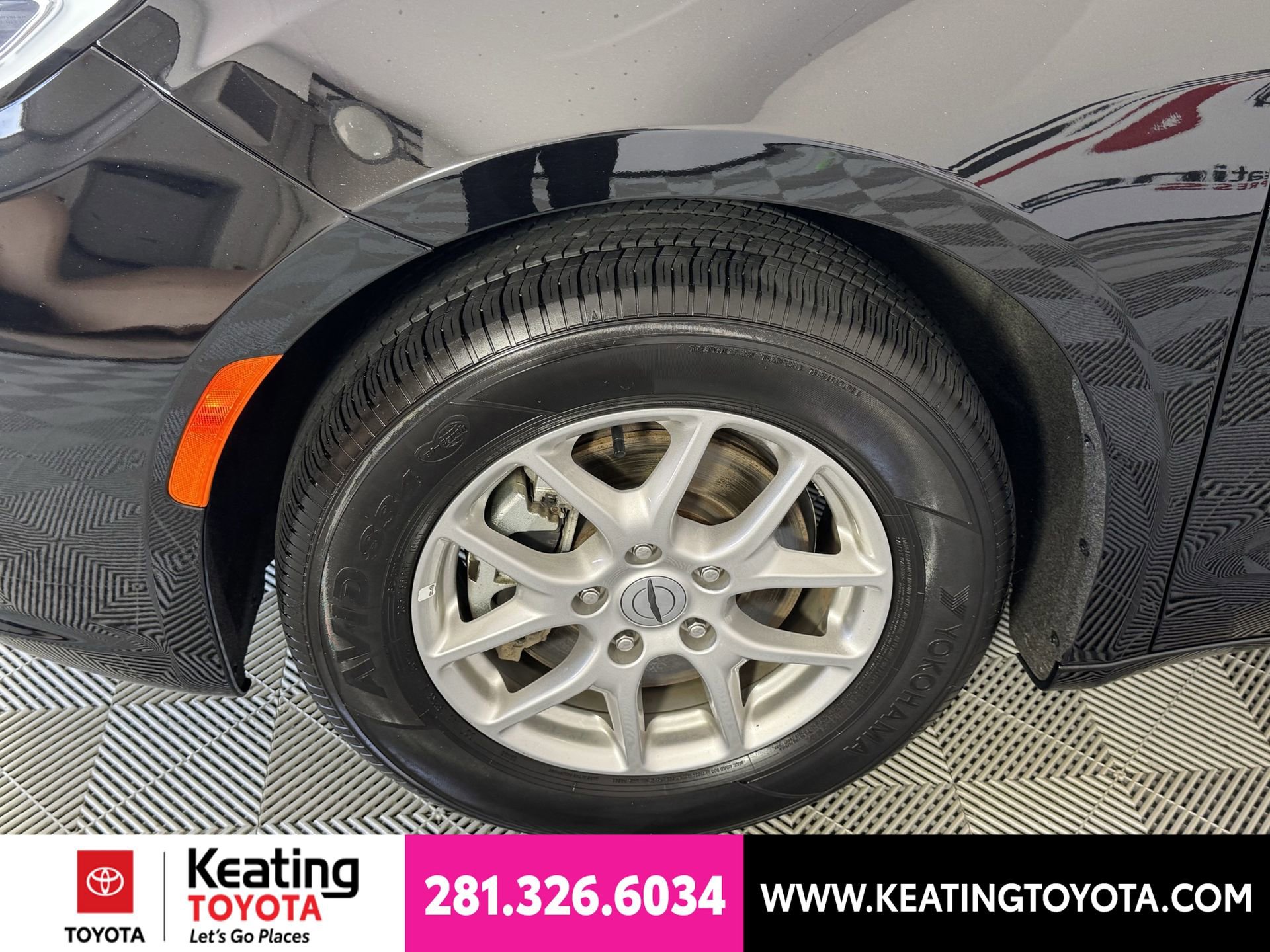 Used 2025 Chrysler Pacifica Select FWD image 30