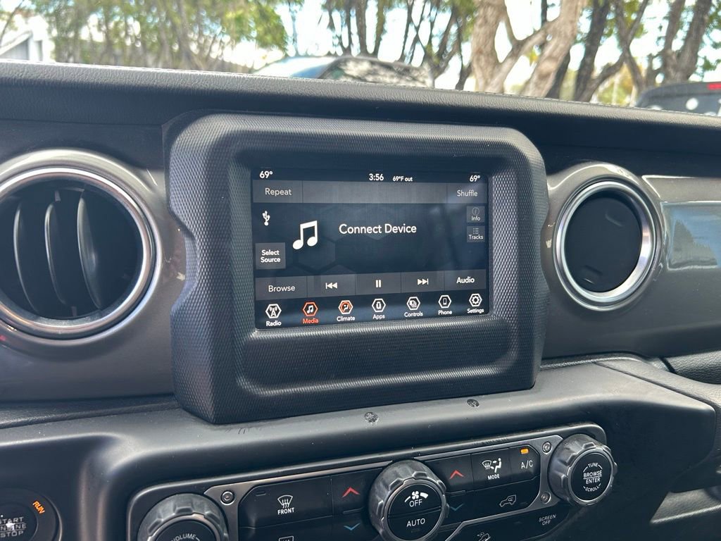 Used 2021 Jeep Wrangler Unlimited Sahara image 24