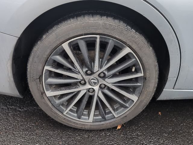 Certified 2023 Lexus ES 300h w/ Premium Package image 9