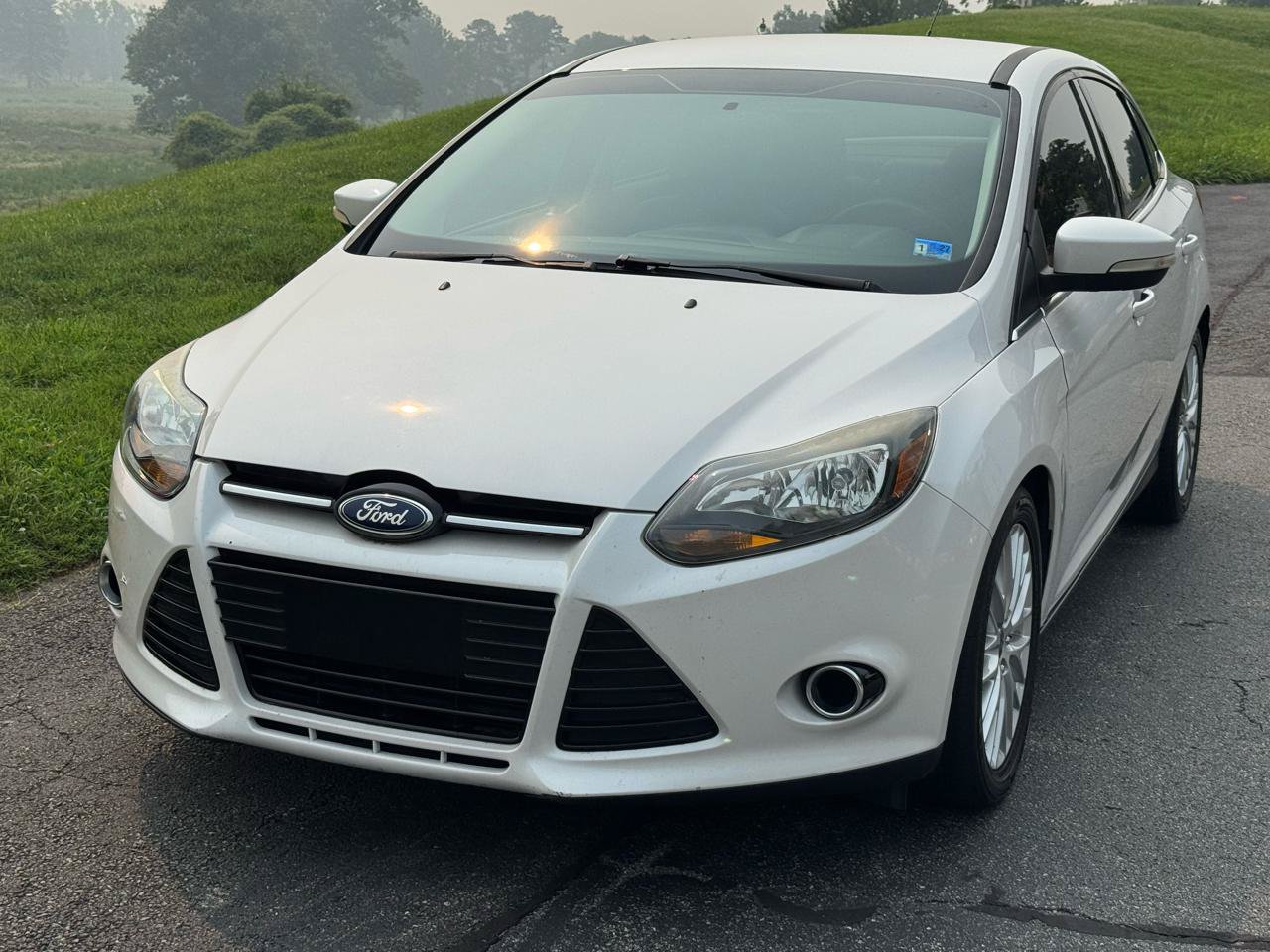 Used 2014 Ford Focus Titanium FWD image 4