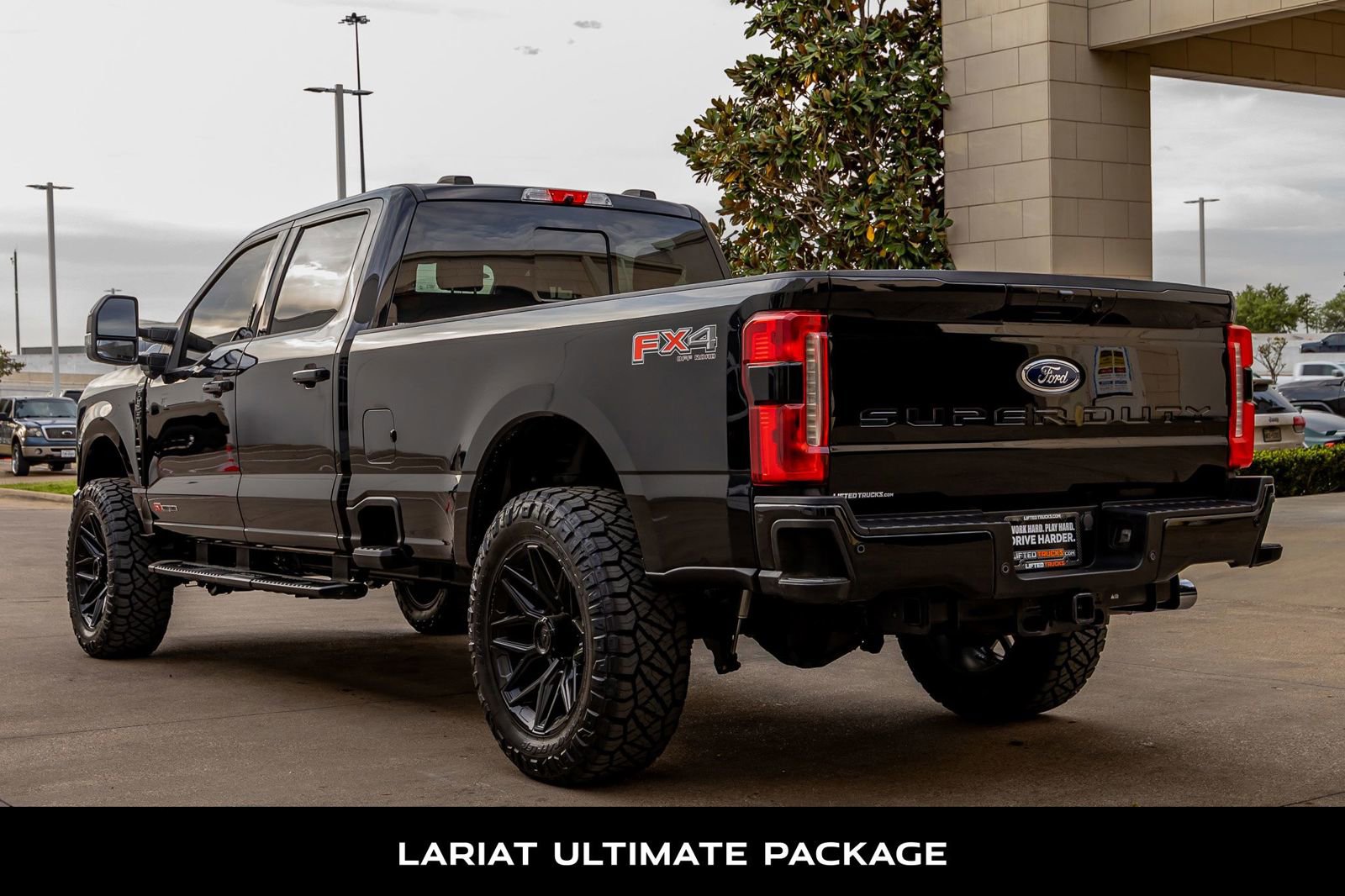 Used 2023 Ford F350 Lariat w/ Lariat Ultimate Package AWD/4WD image 7