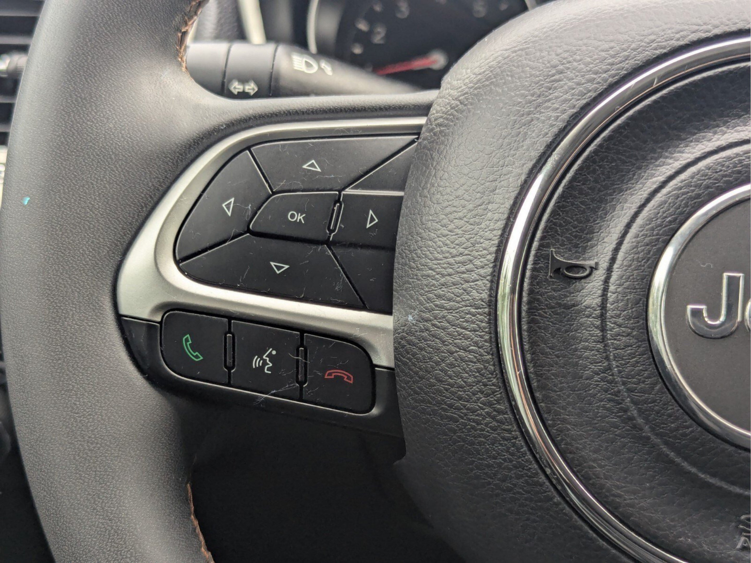 Used 2021 Jeep Compass Latitude w/ Sun and Sound Group FWD image 19