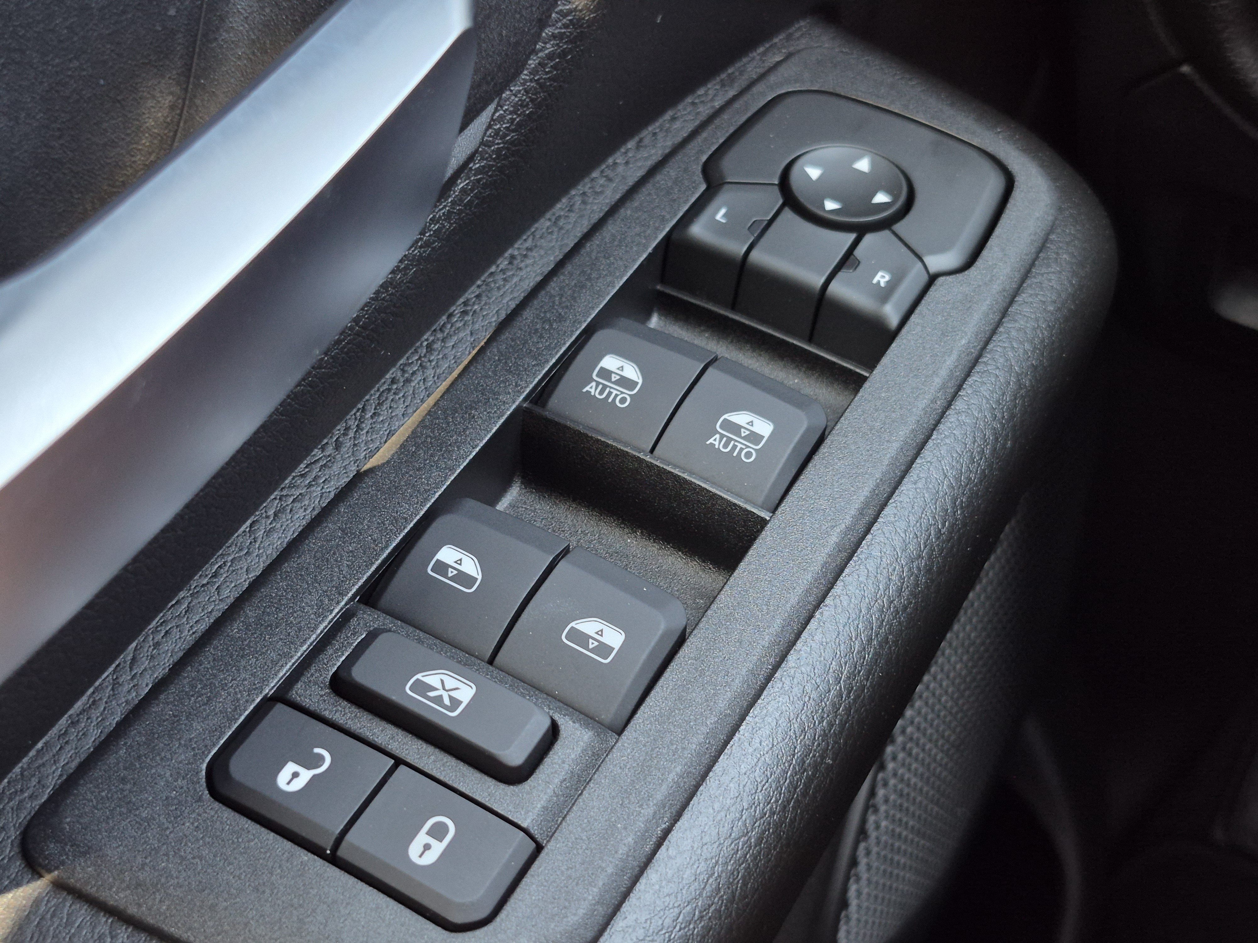 New 2026 RAM 1500 Express AWD/4WD image 16