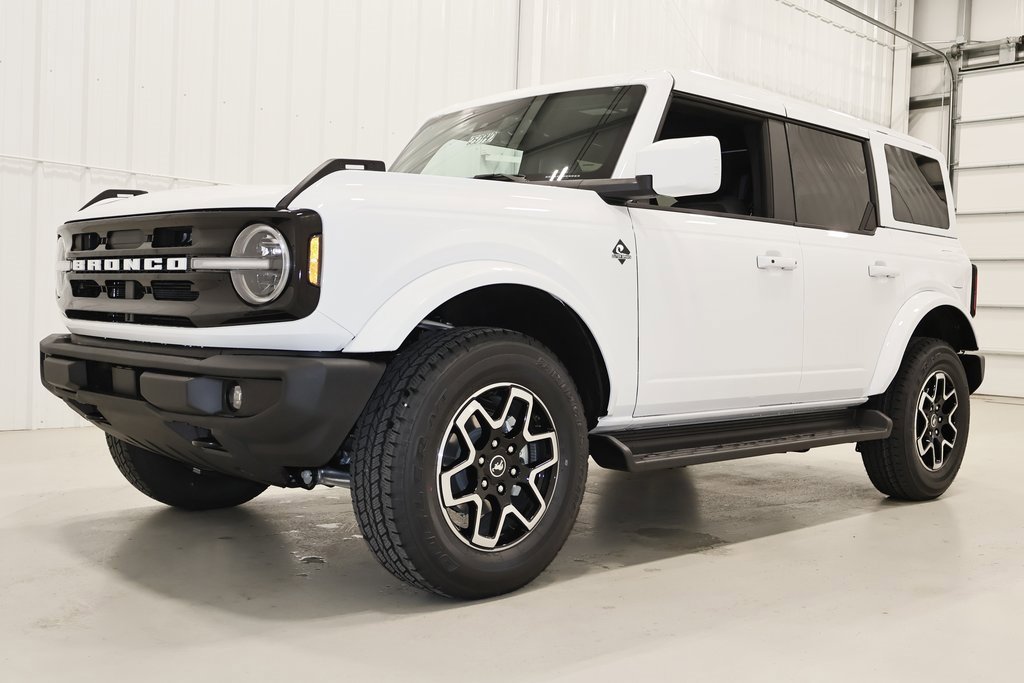 New 2025 Ford Bronco Outer Banks image 4