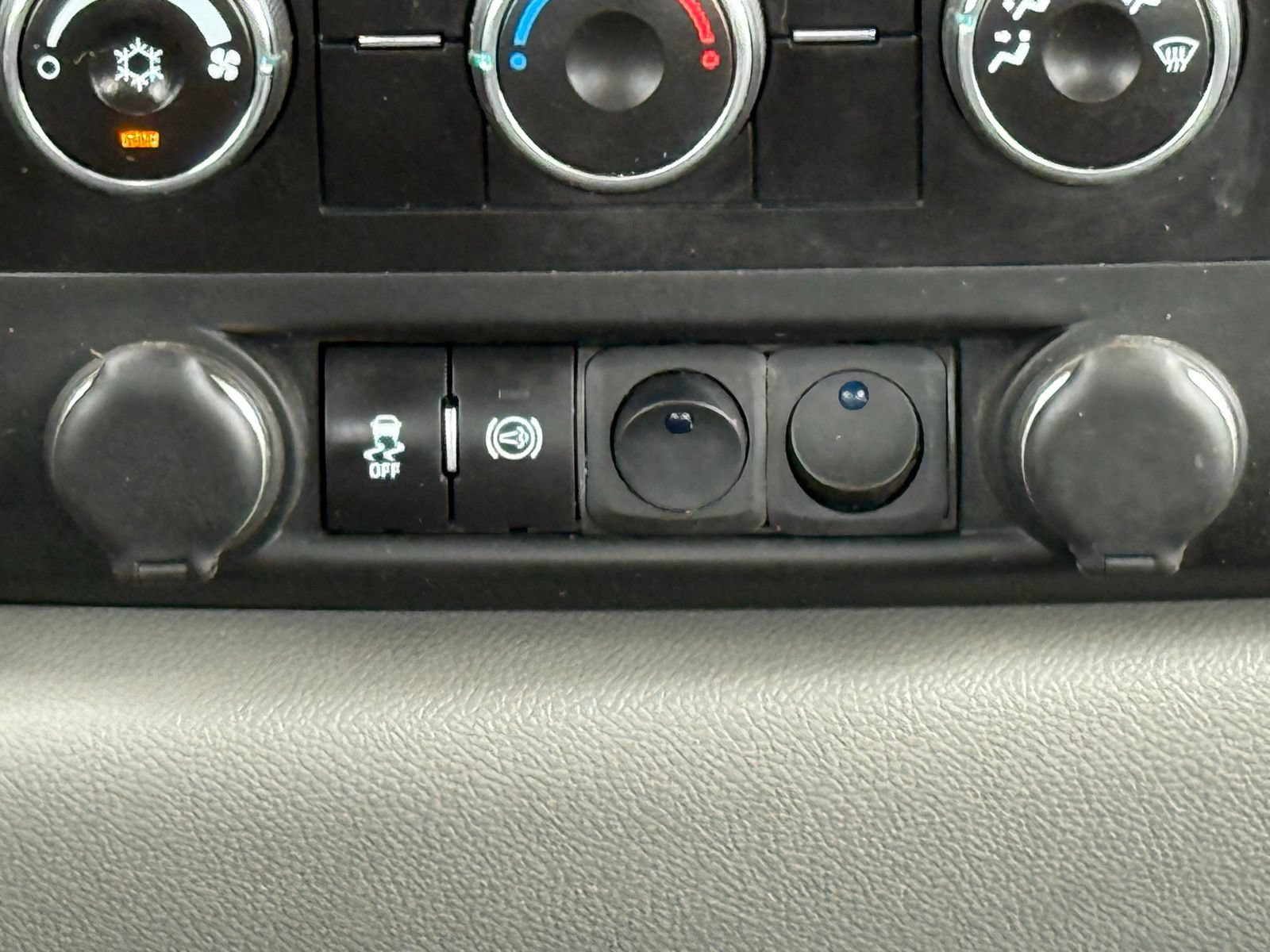 Used 2013 Chevrolet Silverado 3500 W/T AWD/4WD image 20