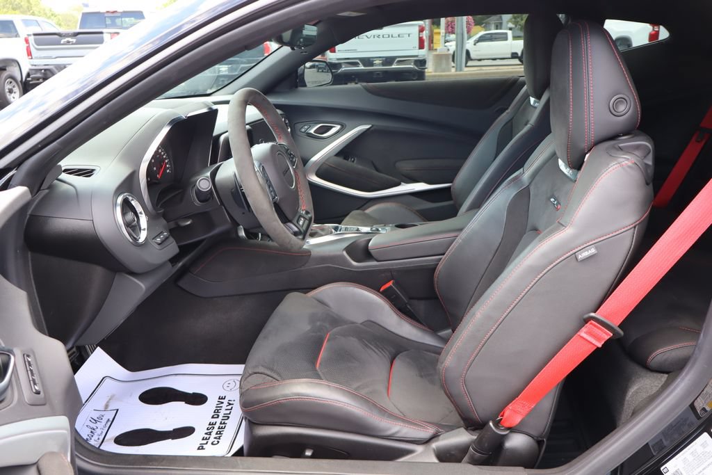 Used 2024 Chevrolet Camaro ZL1 RWD image 5
