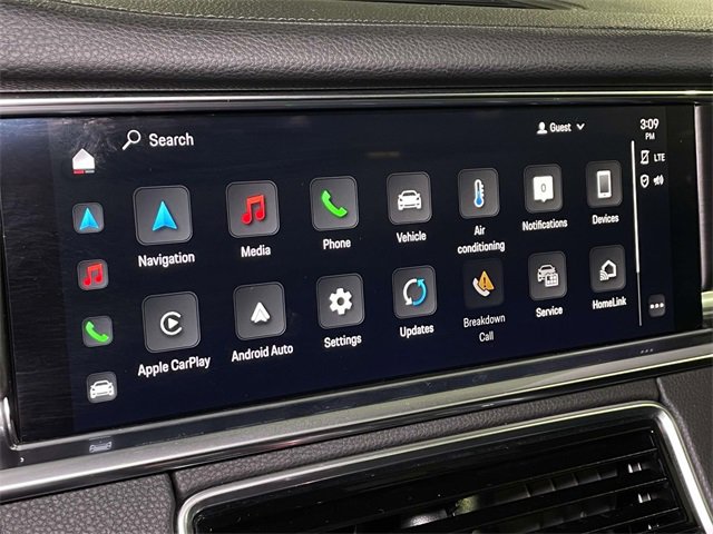 Used 2023 Porsche Panamera 4 Platinum Edition image 29