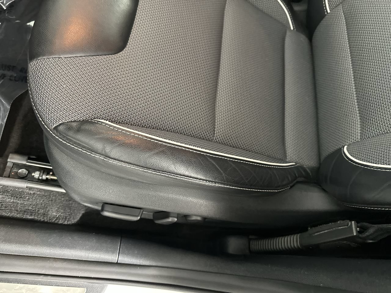 Used 2021 Kia Niro EX FWD image 4