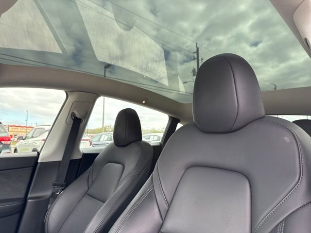 Used 2023 Tesla Model Y Performance image 29