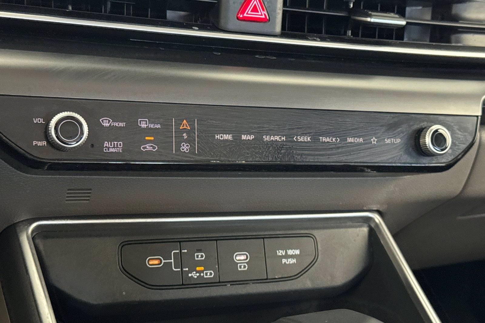 Used 2026 Kia Carnival FWD image 18