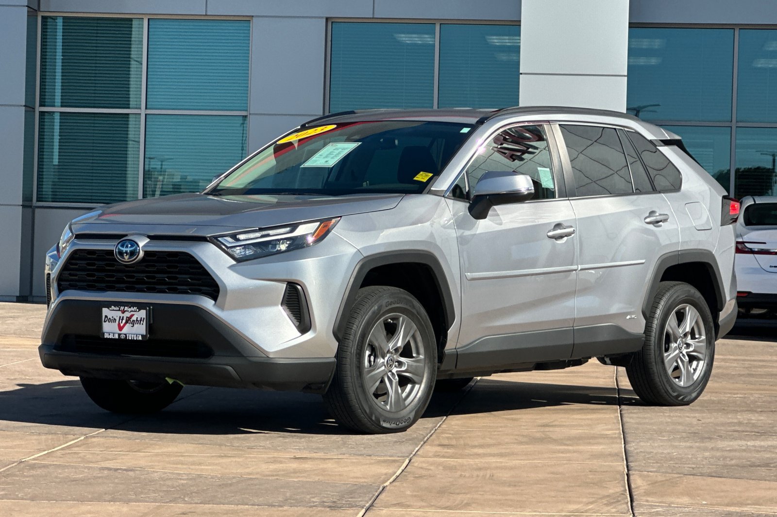 Certified 2023 Toyota RAV4 LE AWD/4WD image 10