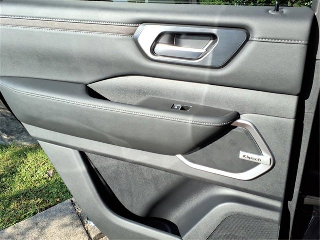 New 2026 Nissan Armada Platinum image 9