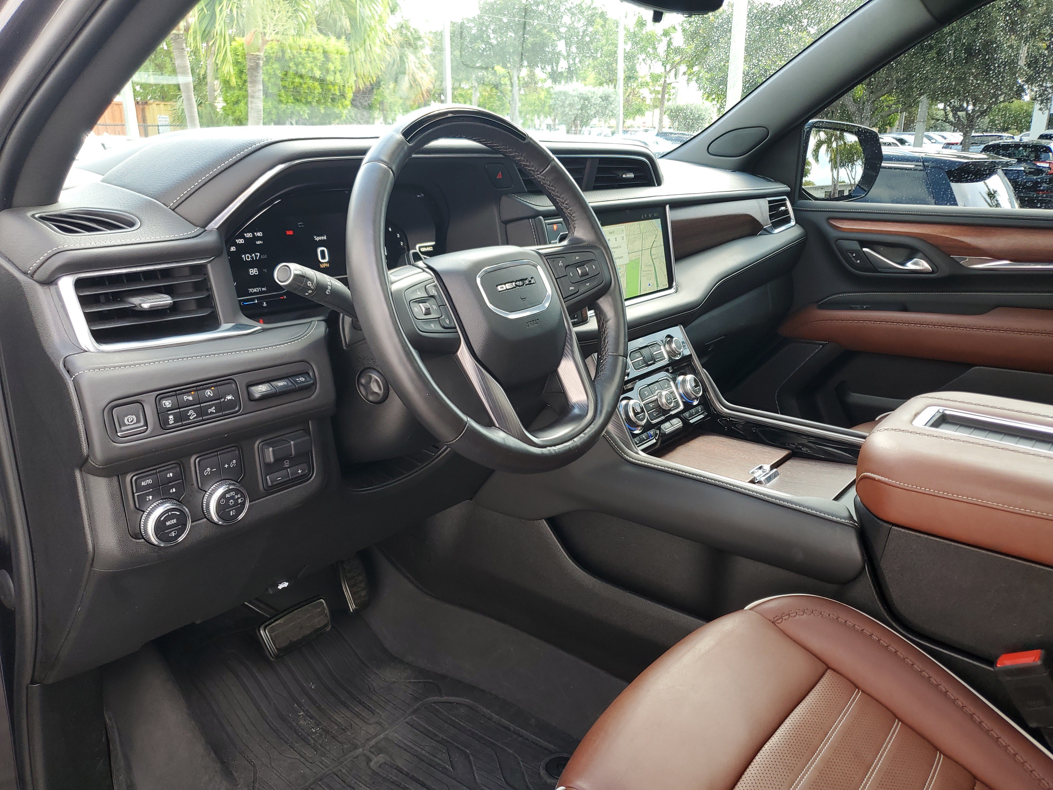 Used 2023 GMC Yukon XL Denali Ultimate w/ LPO, Floor Liner Package AWD/4WD image 25
