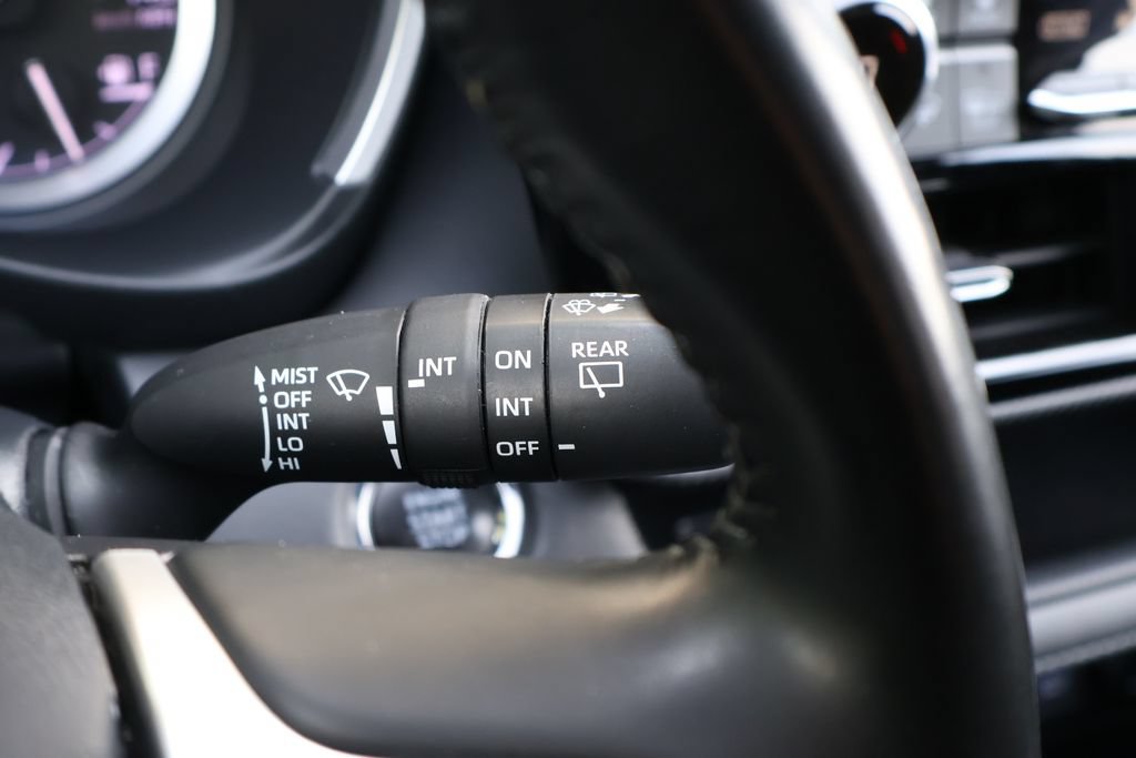 Used 2022 Toyota Highlander XSE FWD image 24