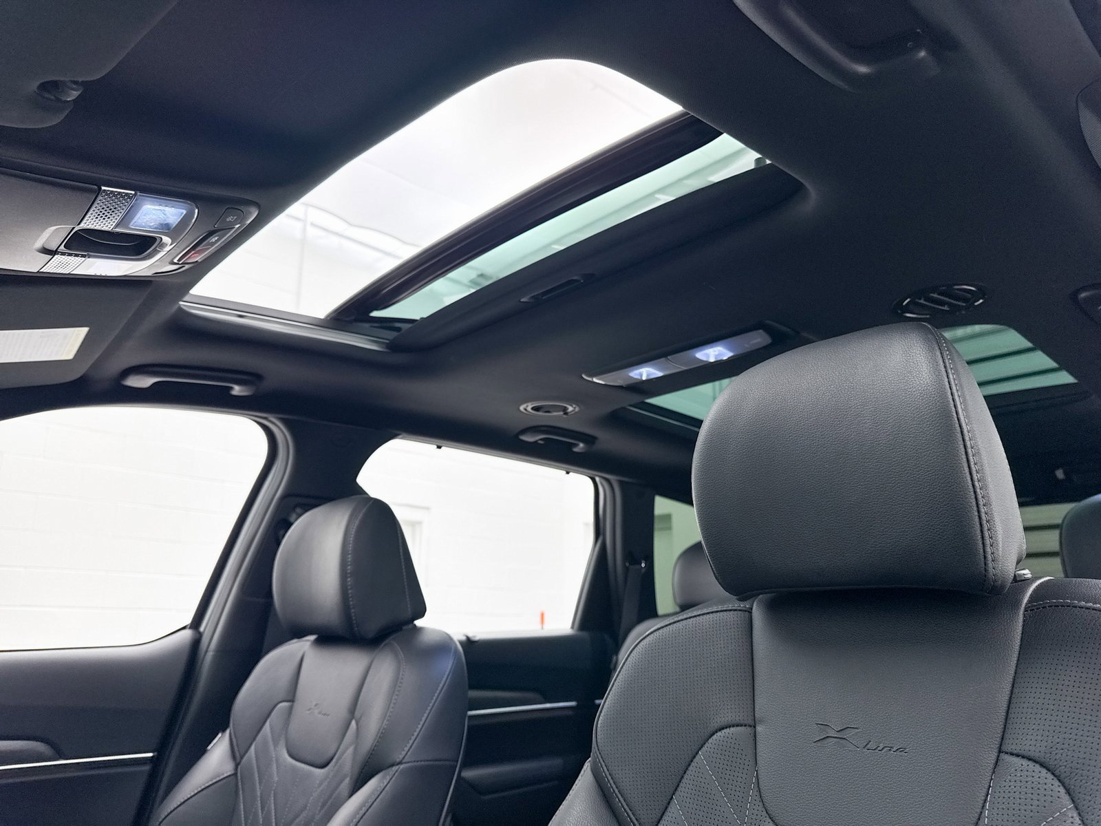 Used 2024 Kia Telluride SX X-Line image 4