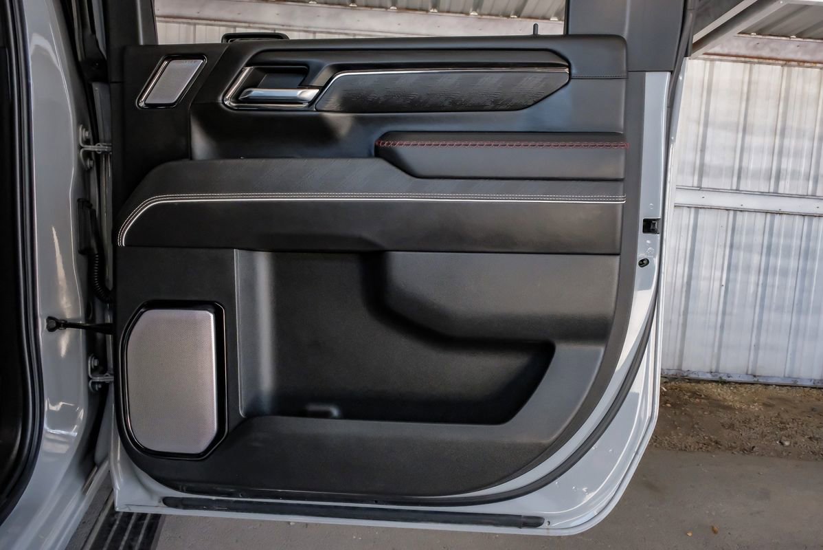 Used 2024 GMC Sierra 2500 AT4X image 48