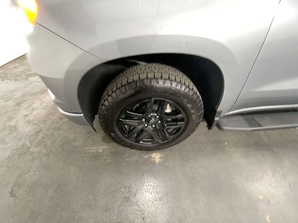 Certified 2025 Chevrolet Silverado 1500 RST image 32