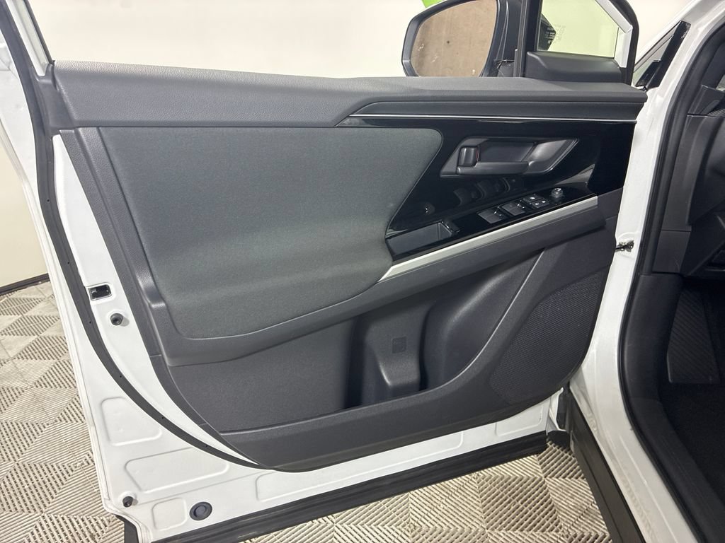 Certified 2023 Subaru Solterra AWD image 26
