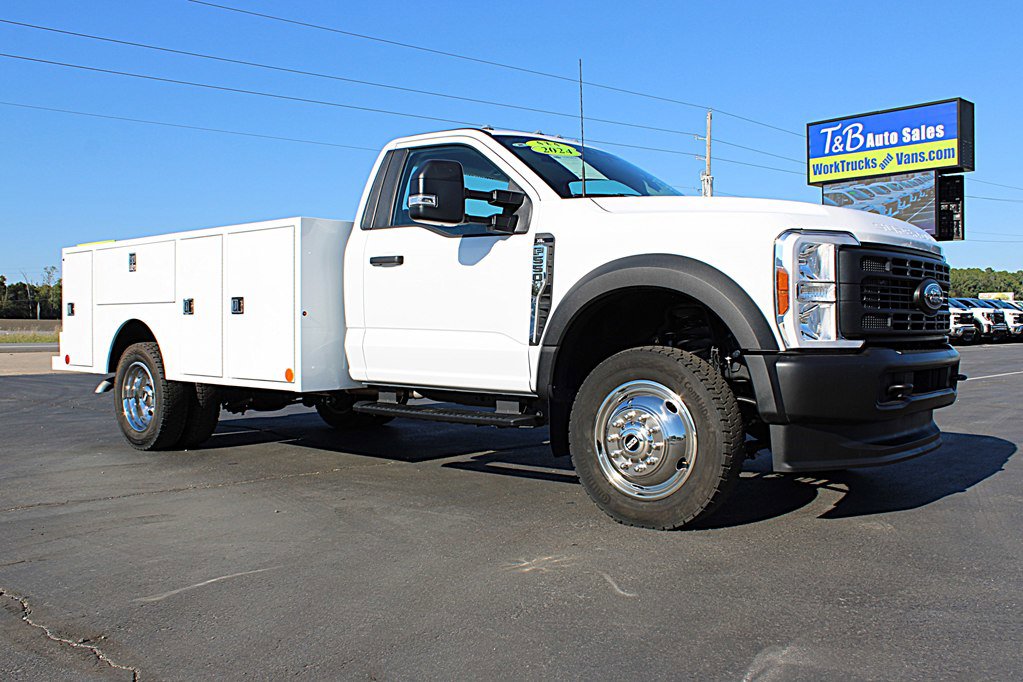 Used 2024 Ford F550 4x4 Regular Cab Super Duty image 3