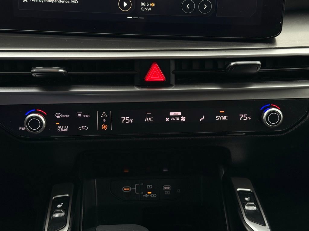 Certified 2024 Kia Sorento S image 46