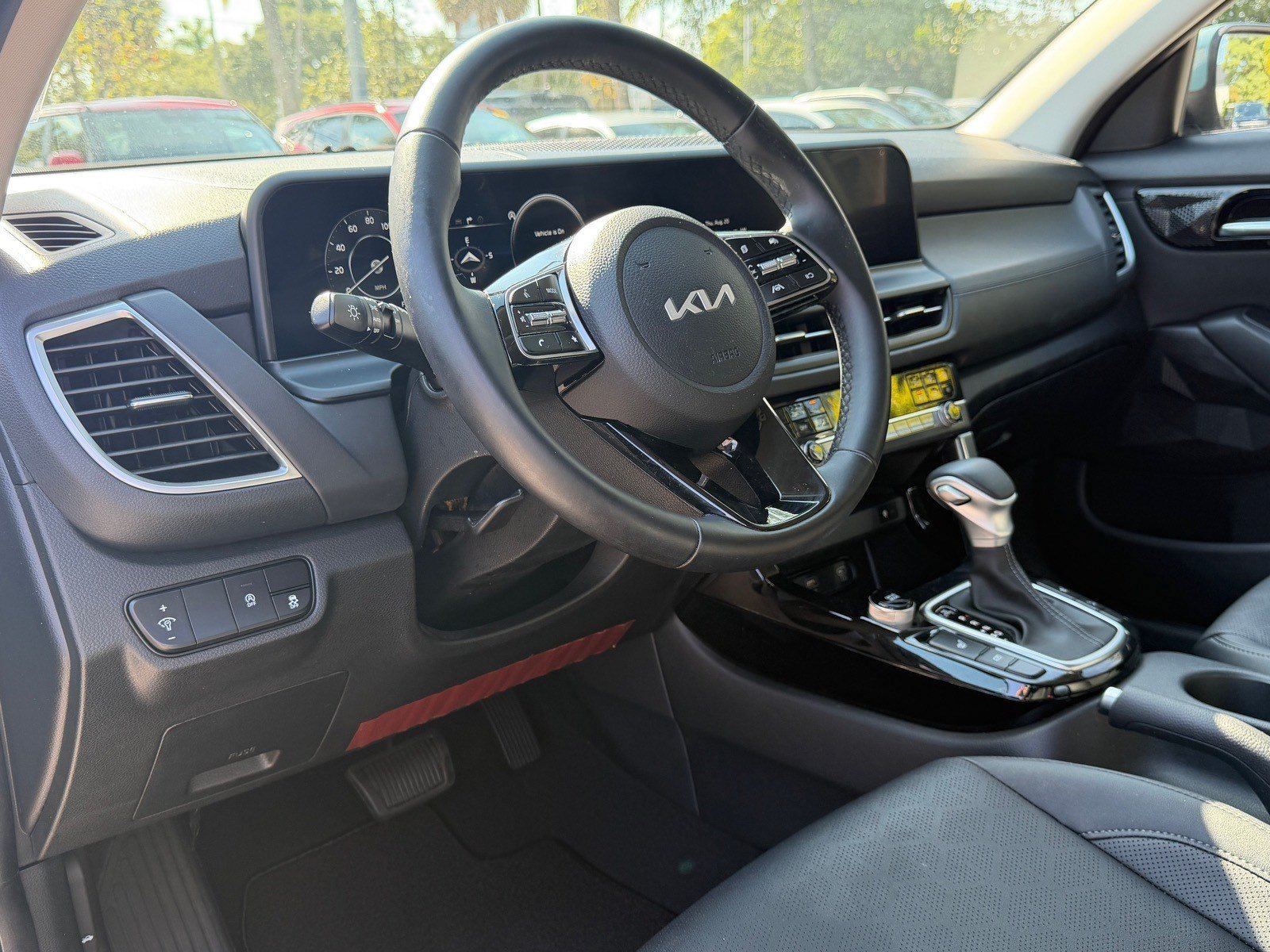 Certified 2024 Kia Seltos EX FWD image 24