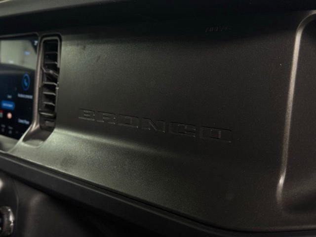 Used 2025 Ford Bronco Badlands image 25