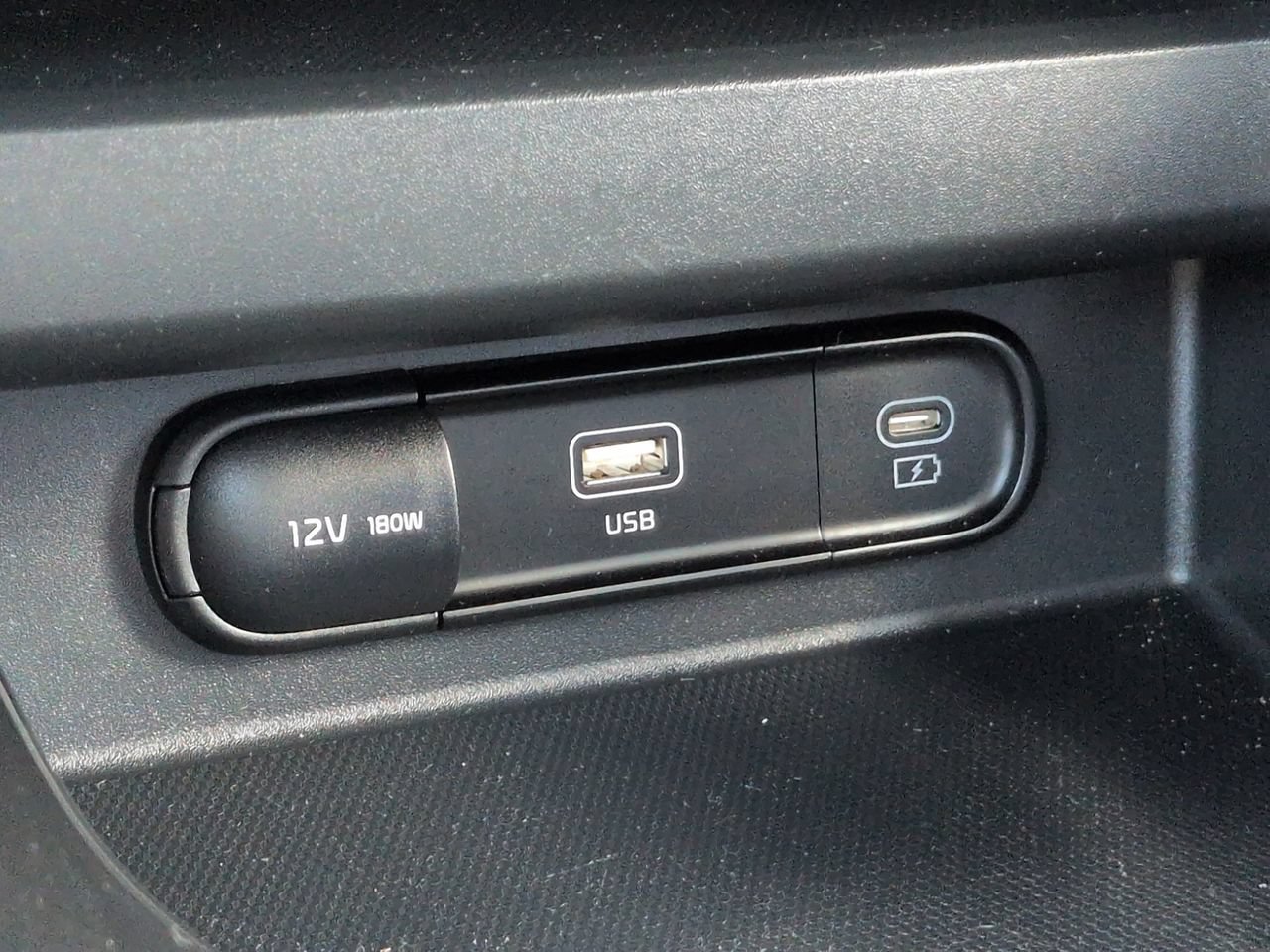 Used 2025 Kia Seltos S FWD image 22