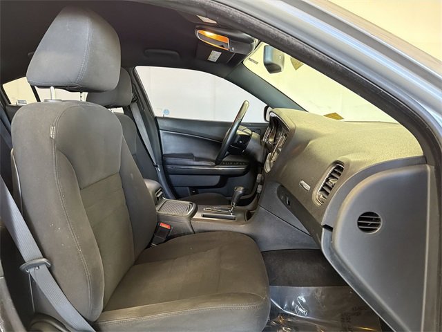 Used 2014 Dodge Charger SE w/ Sport Appearance Group image 18