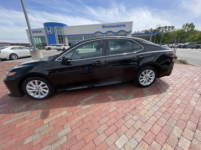 Used 2024 Toyota Camry LE FWD image 27