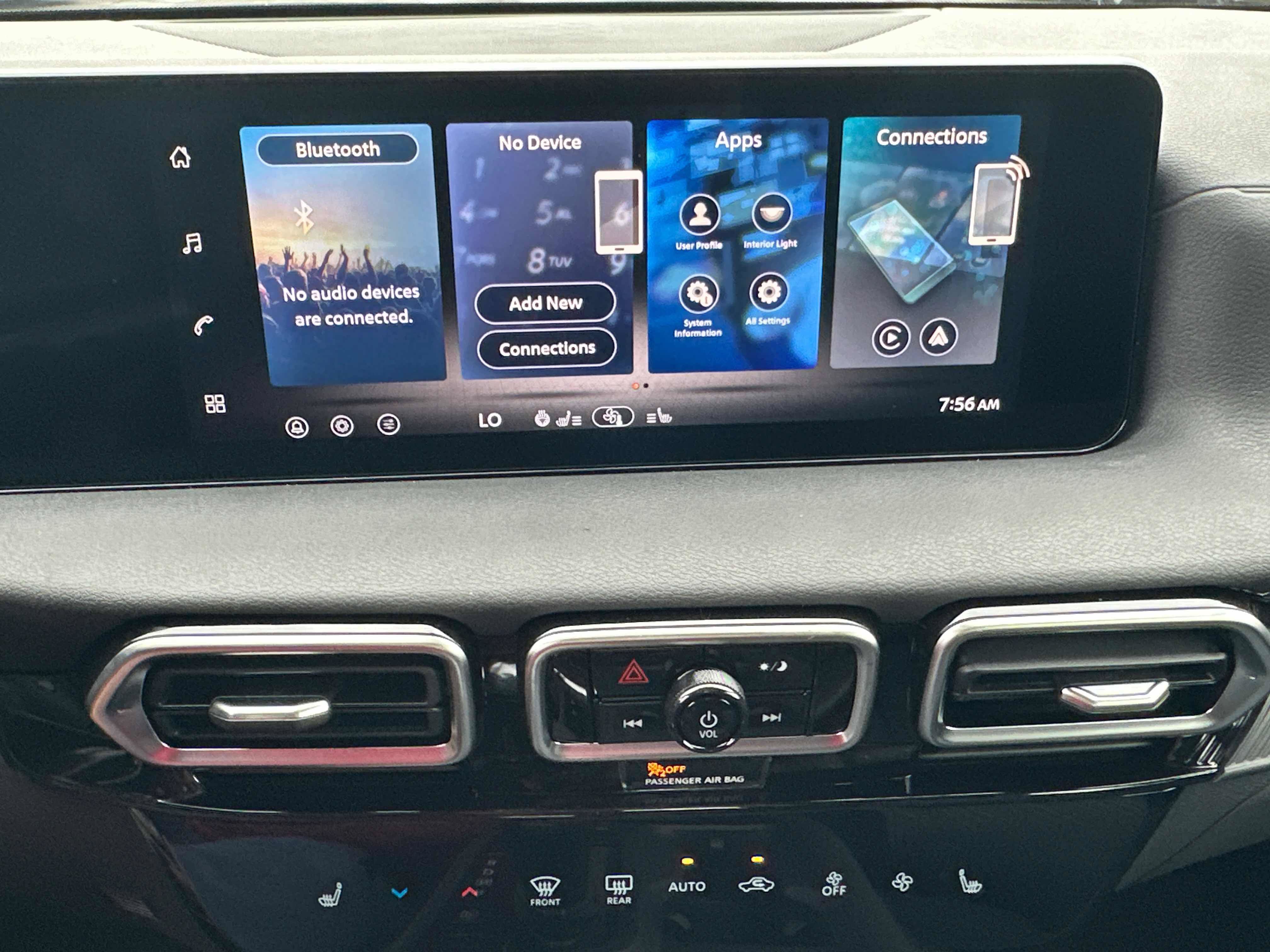 New 2026 Nissan Sentra SV w/ SV Convenience Package FWD image 32