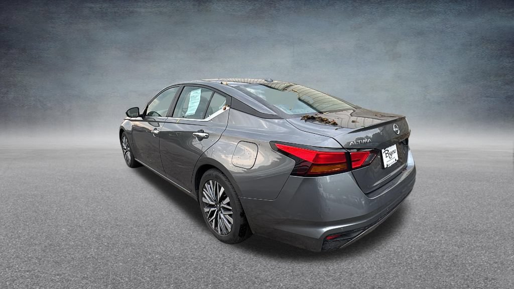 Used 2025 Nissan Altima 2.5 SV FWD image 27
