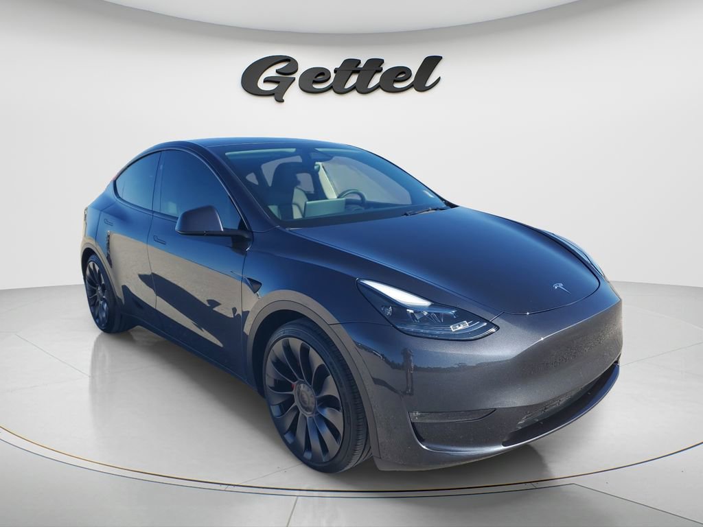 Used 2024 Tesla Model Y Performance image 2