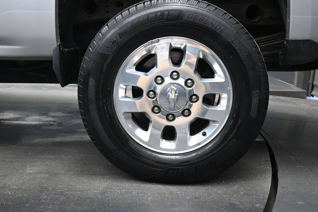 Used 2015 Chevrolet Silverado 2500 LT w/ LT Convenience Package AWD/4WD image 12