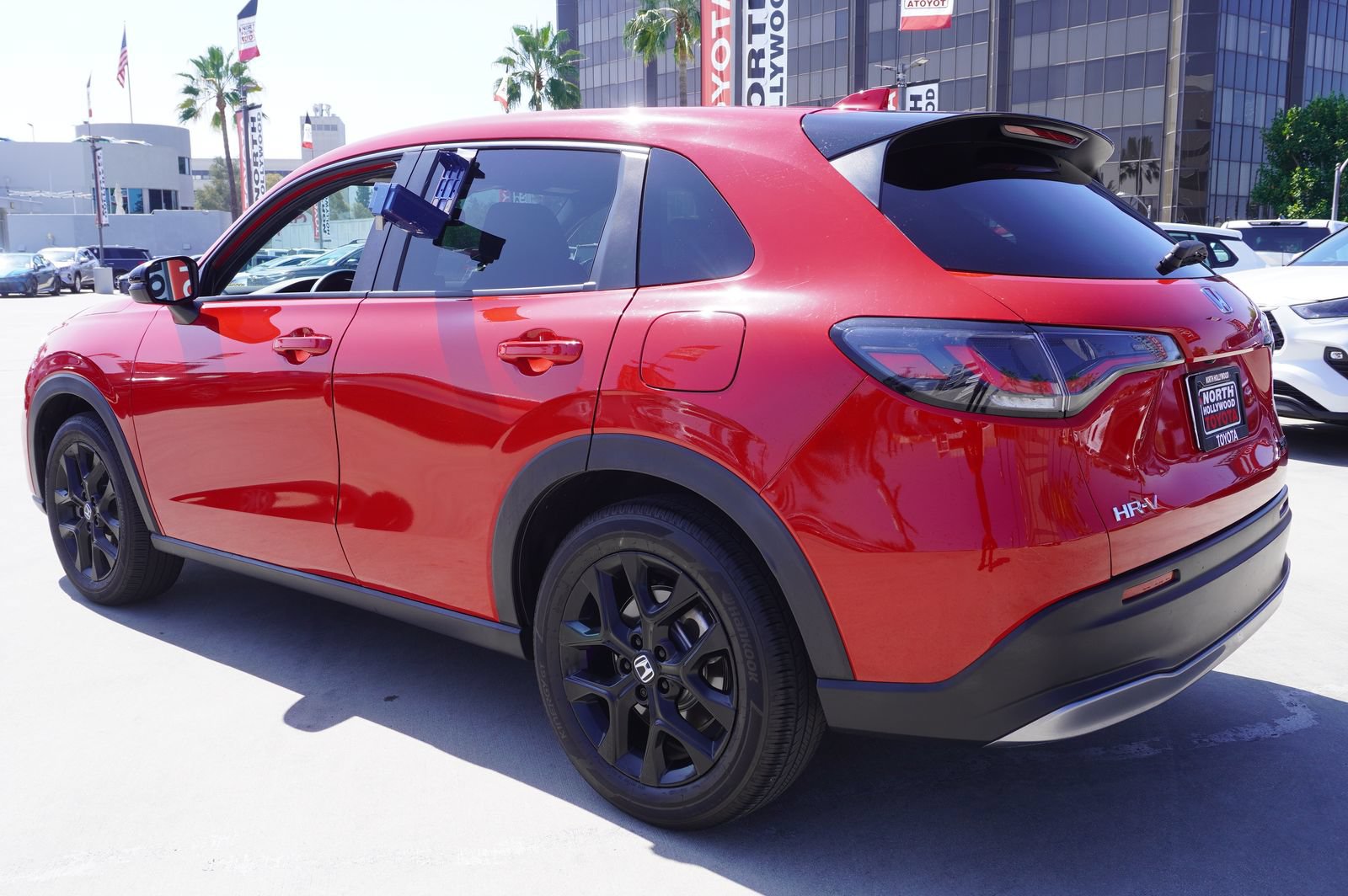 Used 2025 Honda HR-V Sport image 4