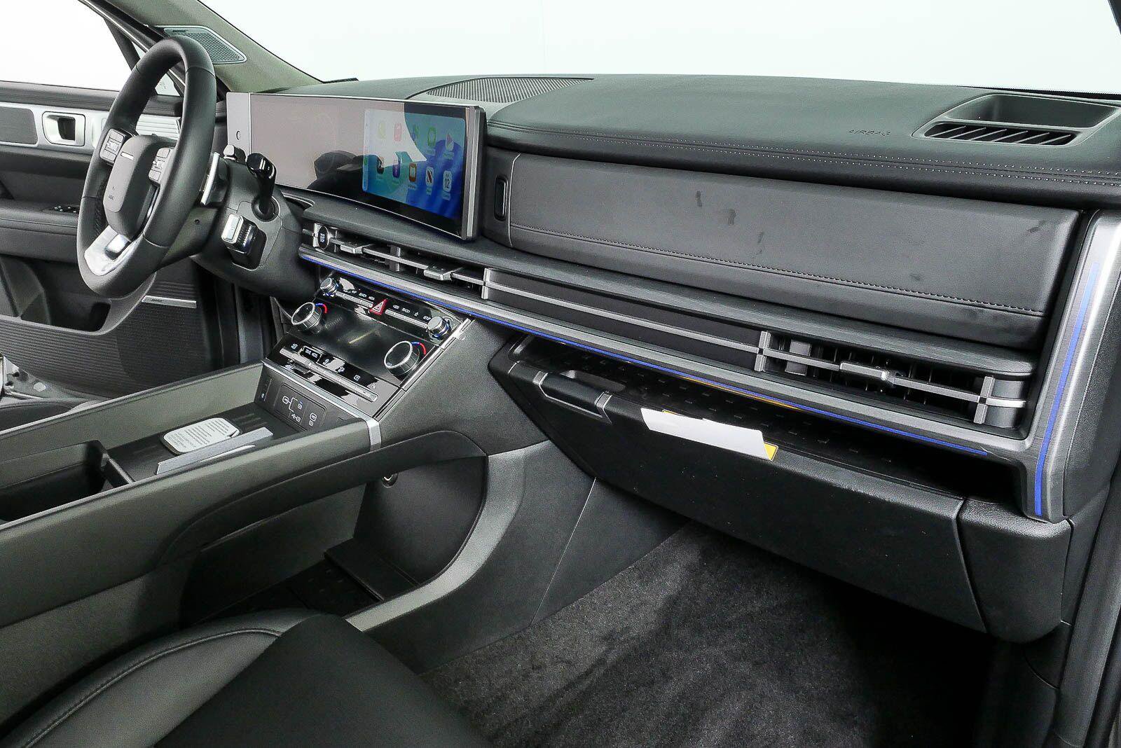 New 2026 Hyundai Santa Fe Limited FWD image 25