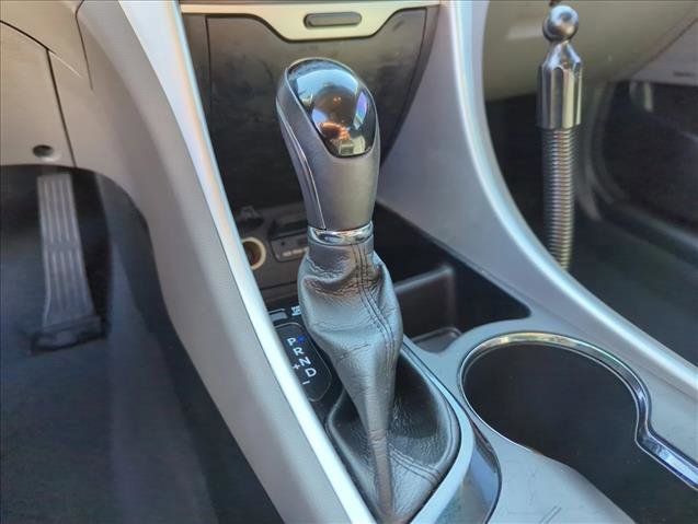 Used 2013 Hyundai Sonata Limited image 10