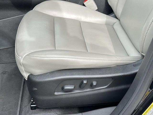 Certified 2023 Cadillac XT4 Premium Luxury w/ Cold Weather Package AWD/4WD image 20