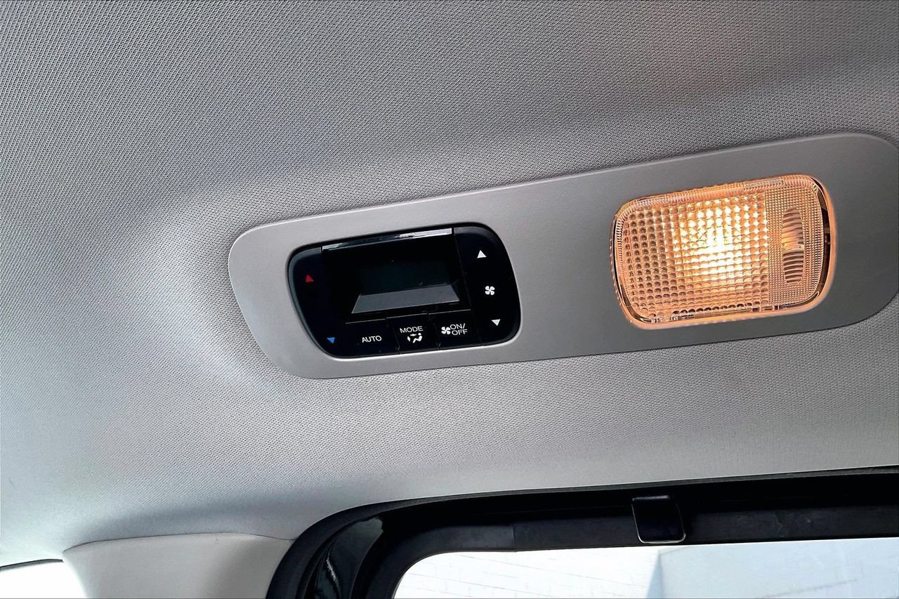 Used 2025 Honda Odyssey EX-L image 16
