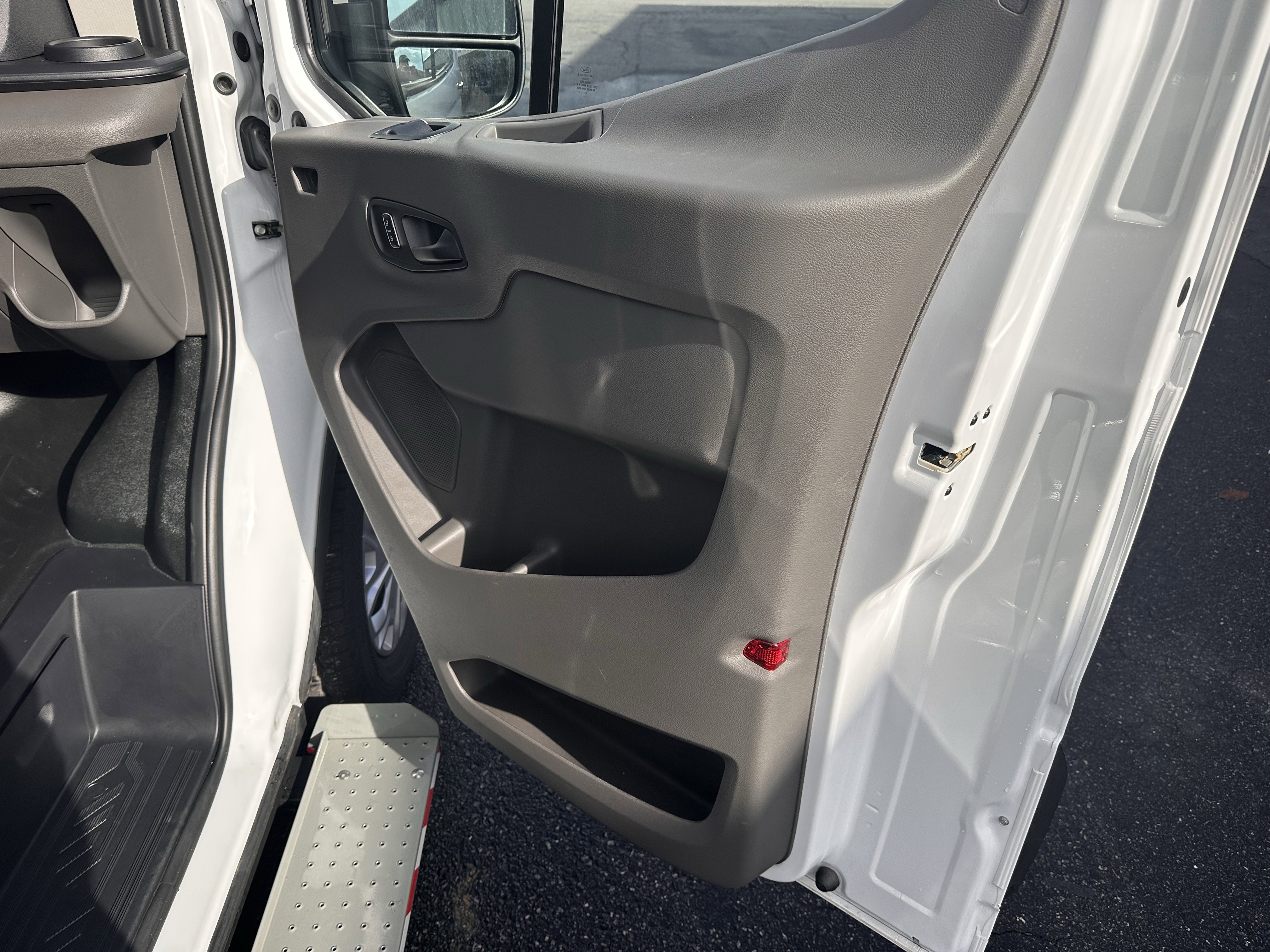 Used 2024 Ford Transit 350 XL image 11