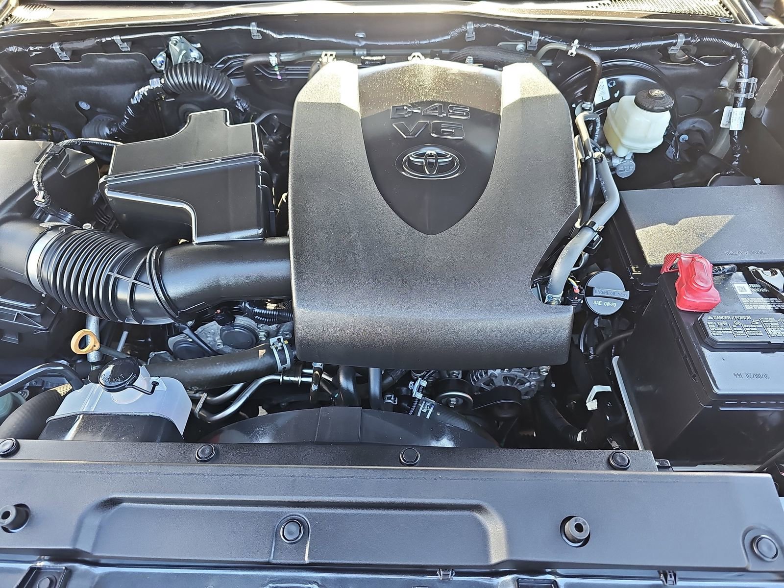 Used 2020 Toyota Tacoma SR5 RWD image 30