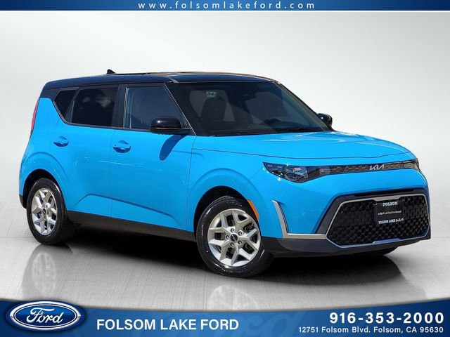 Used 2023 Kia Soul S FWD image 1