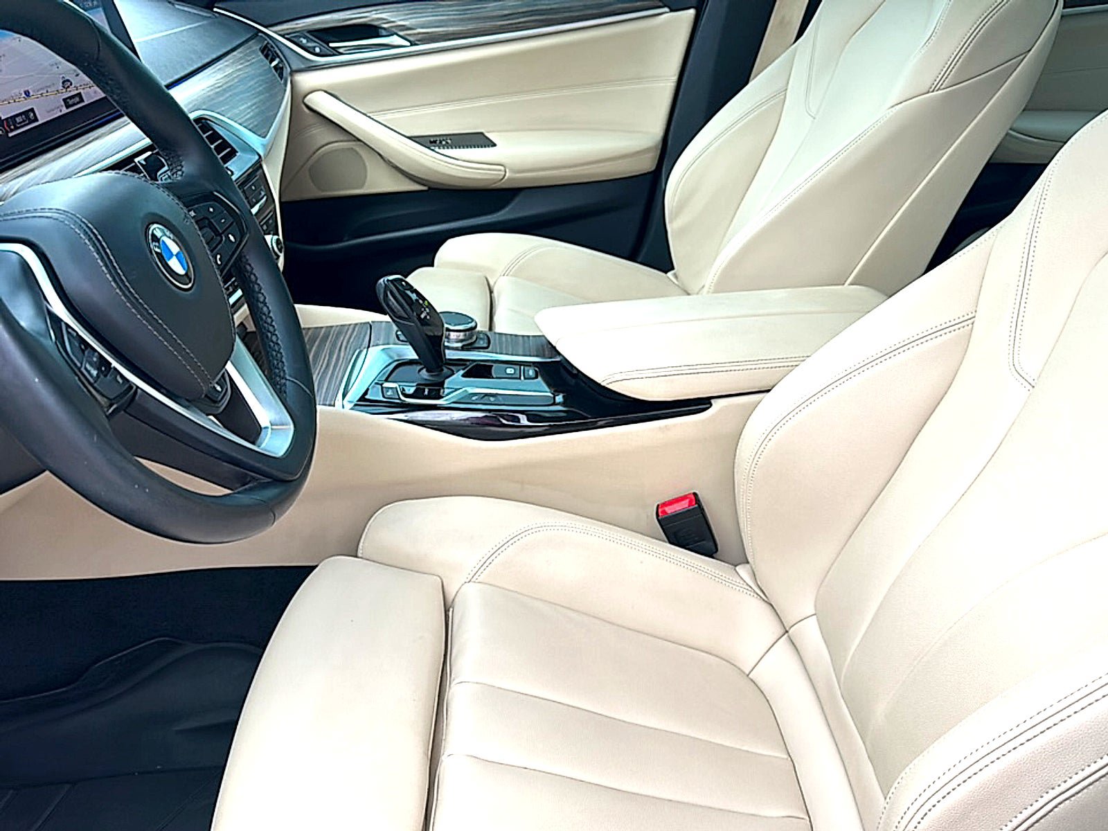 Used 2019 BMW 530i w/ Convenience Package RWD image 13