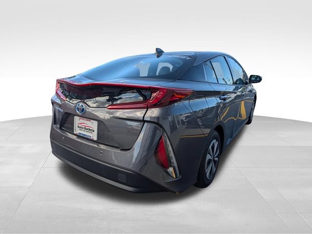 Used 2017 Toyota Prius Prime Advanced FWD image 7