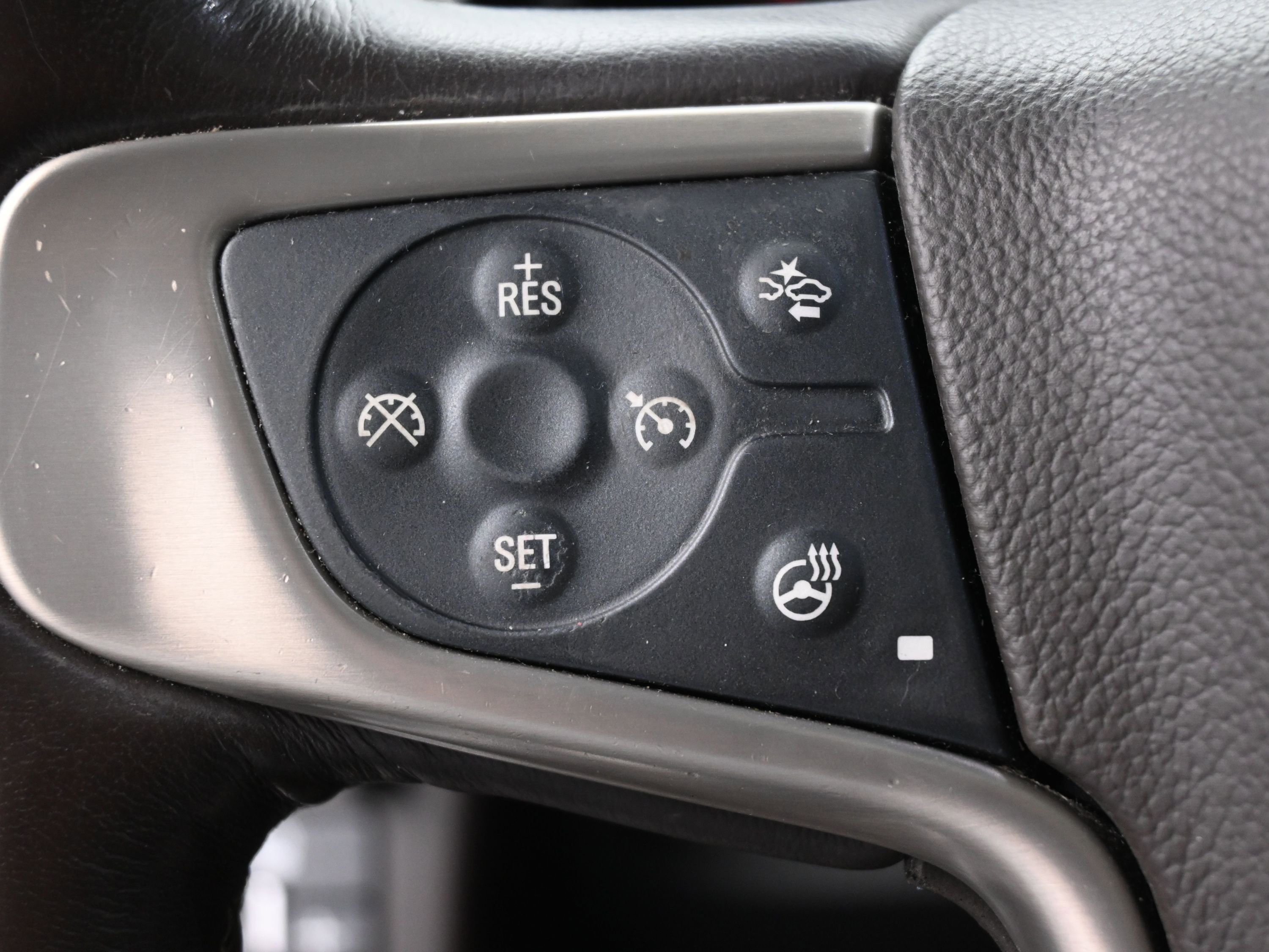 Used 2016 GMC Yukon XL Denali w/ Open Road Package image 19