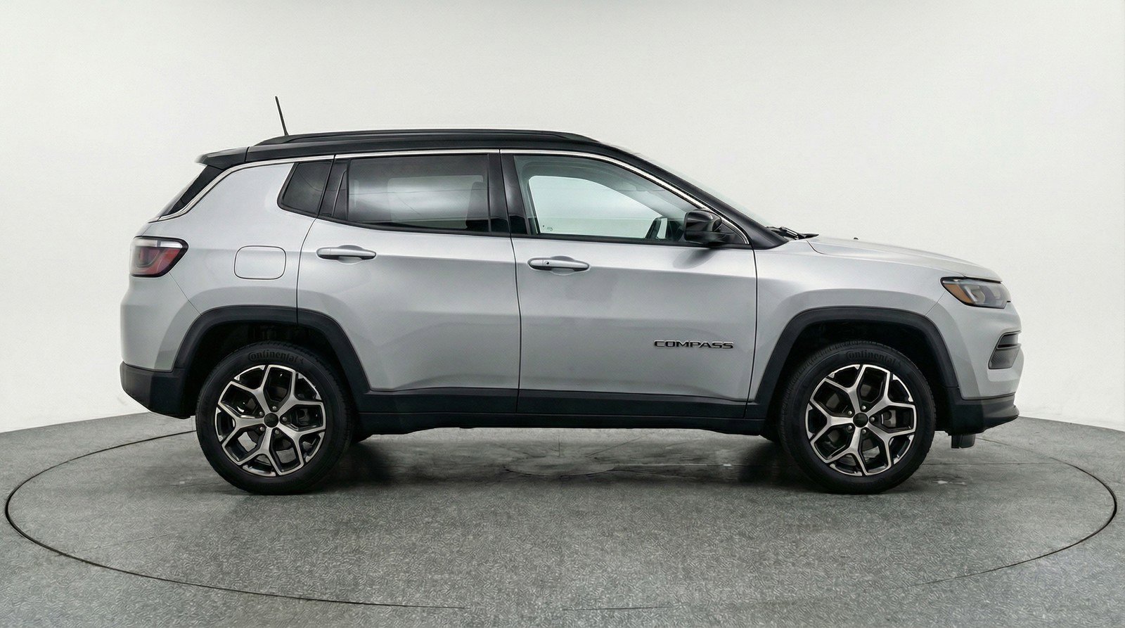 Used 2025 Jeep Compass Limited AWD/4WD image 11