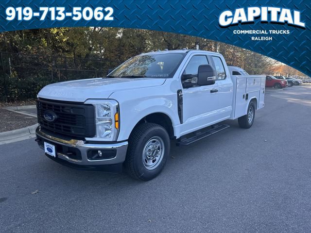 New 2026 Ford F250 XL w/ XL Chrome Package image 4